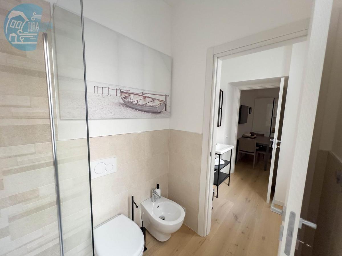 Piazza Della Borsa 3C Tirabora Short Rent Appartement Triëst Buitenkant foto