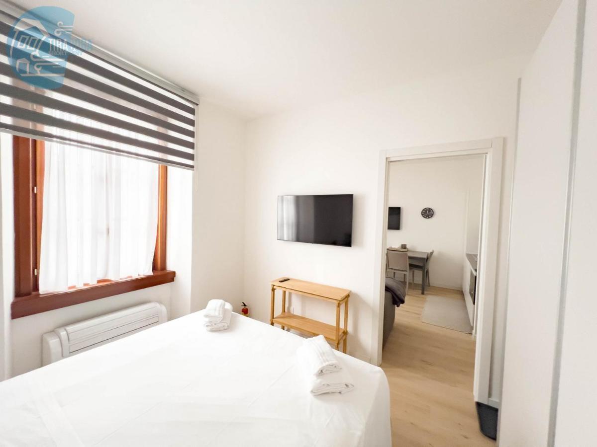 Piazza Della Borsa 3C Tirabora Short Rent Appartement Triëst Buitenkant foto