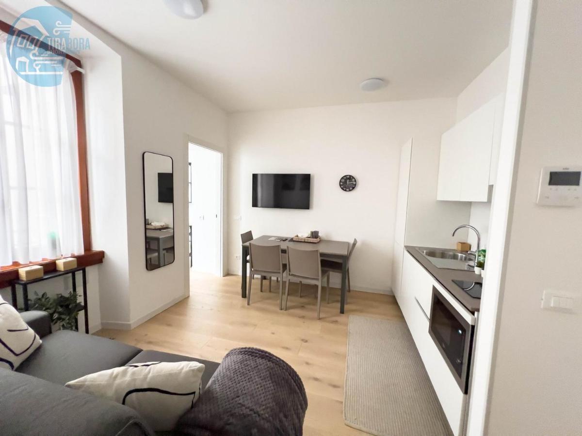 Piazza Della Borsa 3C Tirabora Short Rent Appartement Triëst Buitenkant foto