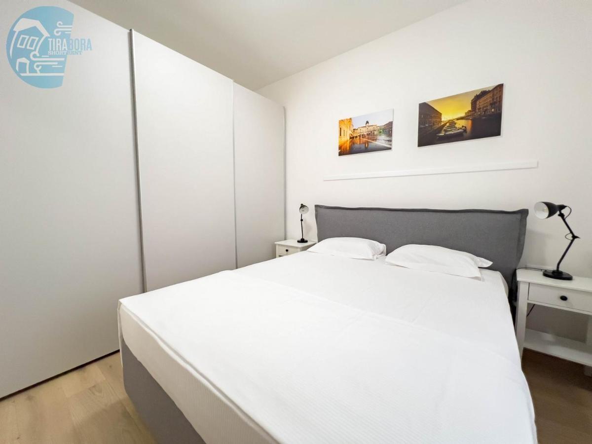 Piazza Della Borsa 3C Tirabora Short Rent Appartement Triëst Buitenkant foto